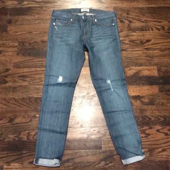 A.N.D. 250 wears Rolled skinny jeans - Picture 1 of 5